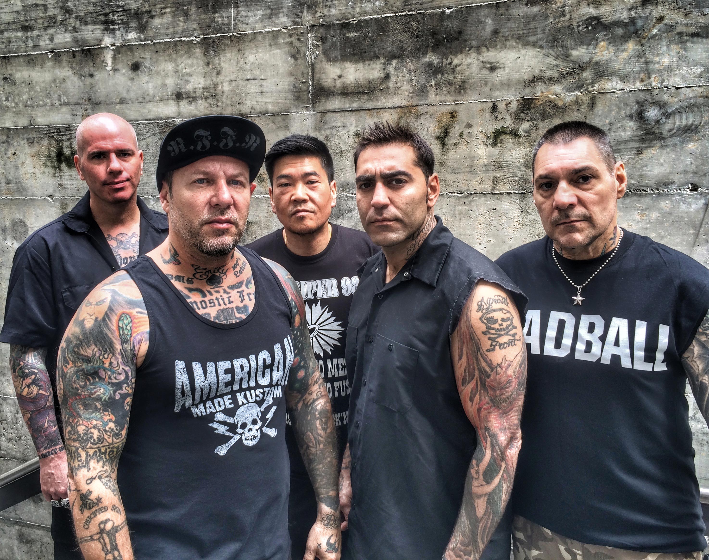 Хардкор молодых девушек. Группа agnostic Front. Agnostic Front Skinhead. Agnostic Front антифа. Madball Band.